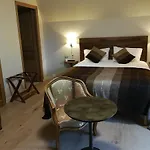 Du Vieux Tour Le Manoir