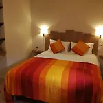 Du Vieux Tour Le Manoir Bed & Breakfast 3*