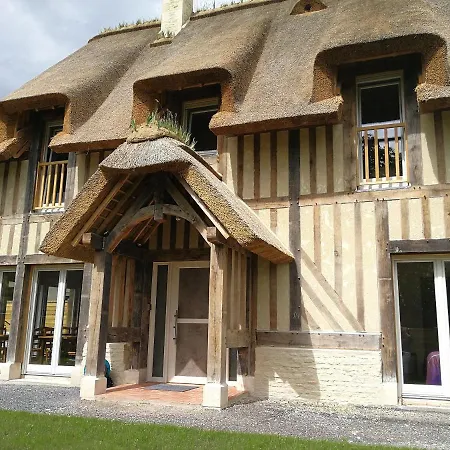 Du Vieux Tour Le Manoir Bed & Breakfast 3*