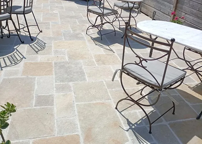 Du Vieux Tour Le Manoir 3*