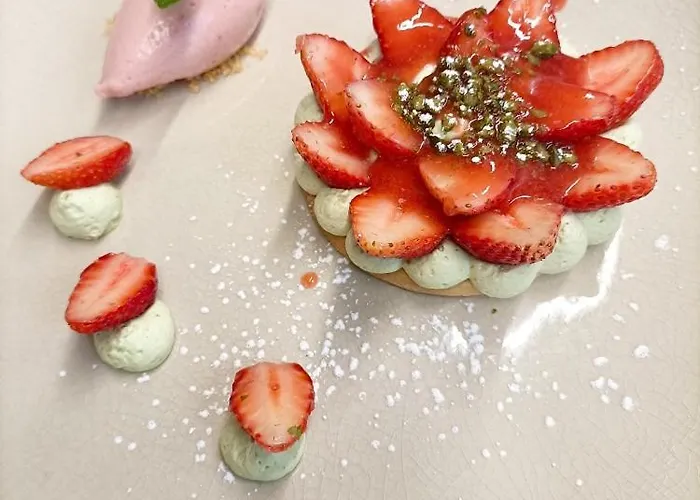 Du Vieux Tour Le Manoir B&B 3*