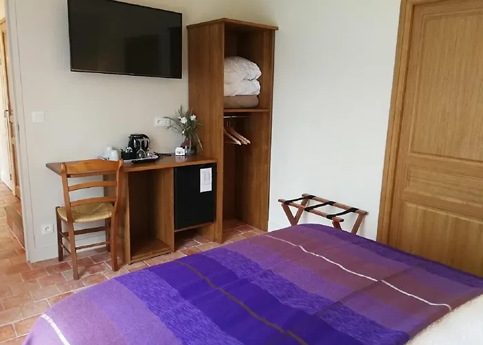 Du Vieux Tour Le Manoir